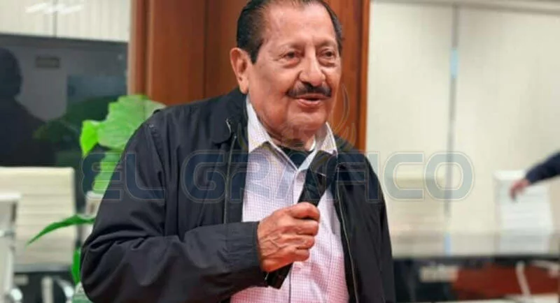 Meléndez acusa a Arnulfo de intentar manchar su trayectoria; lo invita a debatir