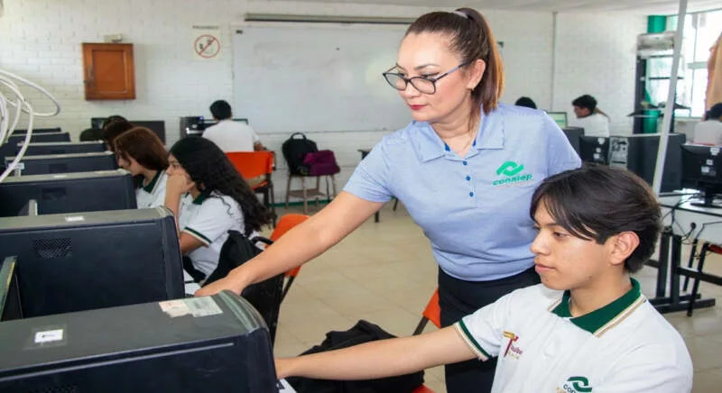 Proyecta docente del CONALEP Tamaulipas innovación educativa con IA a nivel internacional
