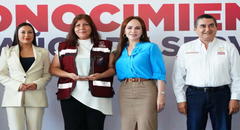 Gobierno de Nuevo Laredo reconoce a trabajadores municipales con más de 40 años de servicio a la ciudadanía
