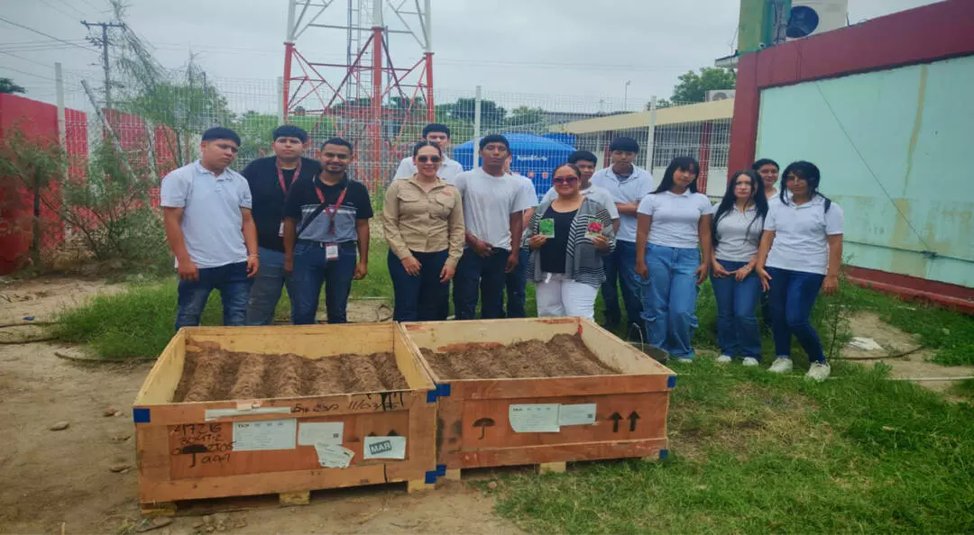 Impulsan conciencia ecológica entre jóvenes con huertos escolares en el CBTis 924