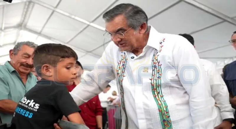 Celebra Américo a las madres en Abasolo y acerca su gabinete a la ciudadanía