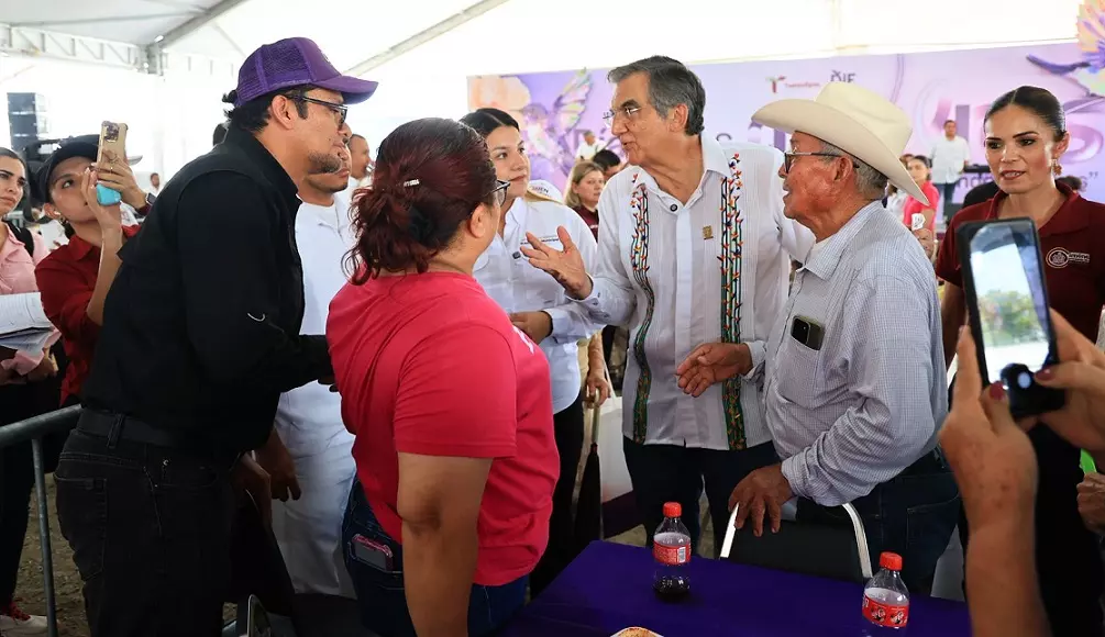 SEDENER entrega dos estufas eficientes de leña en la brigada del DIF Tamaulipas