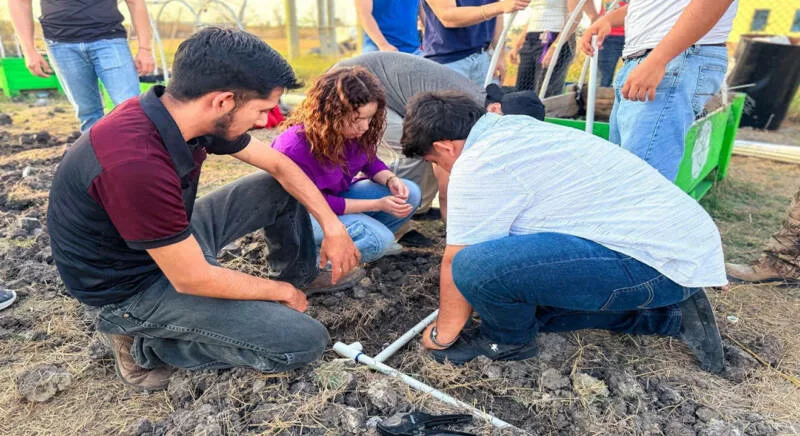 Fortalece UT Matamoros innovación ambiental con huerto tecnológico